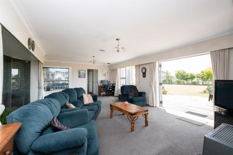 Photo of property in 24 High Street South, Eltham, 4322