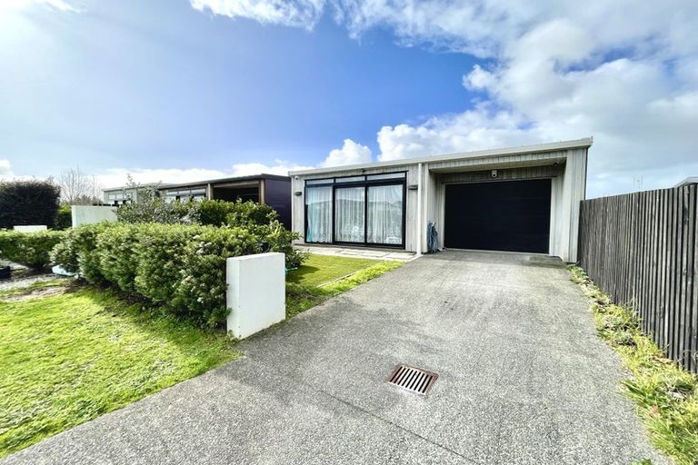 Photo of property in 23 Liberation Road, Papakura, 2110
