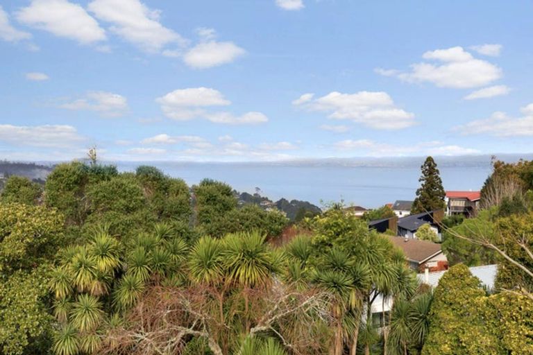 Photo of property in 16 Hadfield Street, Beach Haven, Auckland, 0626