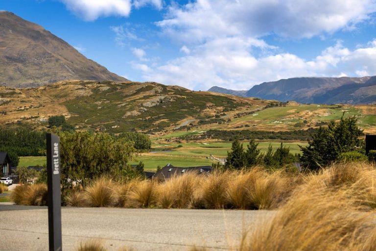Photo of property in 47 Jacks Point Rise, Jacks Point, Queenstown, 9371