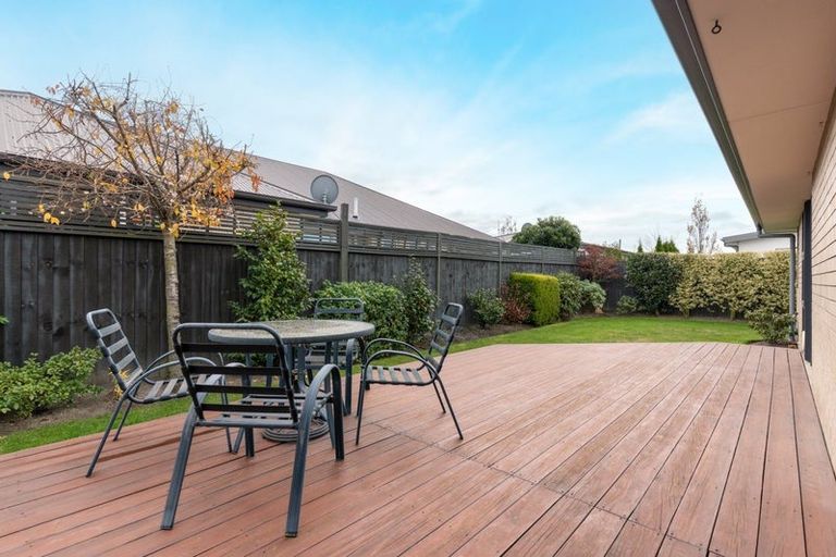 Photo of property in 28 Bradwell Crescent, Halswell, Christchurch, 8025