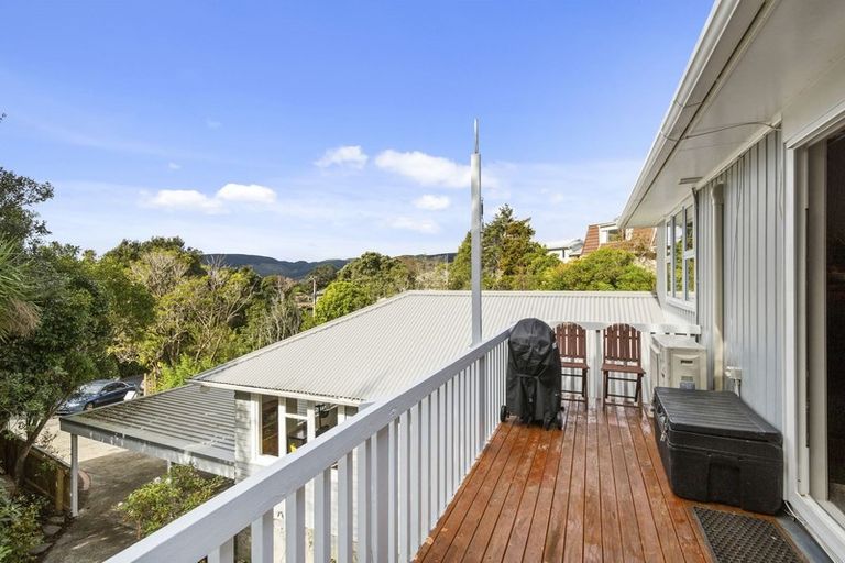 Photo of property in 1 Westhaven Drive, Tawa, Wellington, 5028