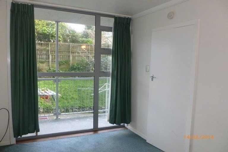 Photo of property in Mccallister Heights, 7/381 Adelaide Road, Newtown, Wellington, 6021