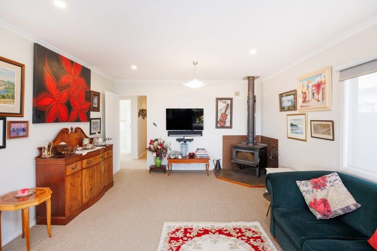 Photo of property in 12 Robbie Street, Foxton Beach, Foxton, 4815