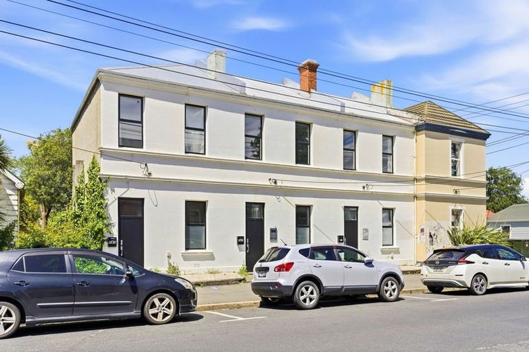 Photo of property in 587 Castle Street, North Dunedin, Dunedin, 9016