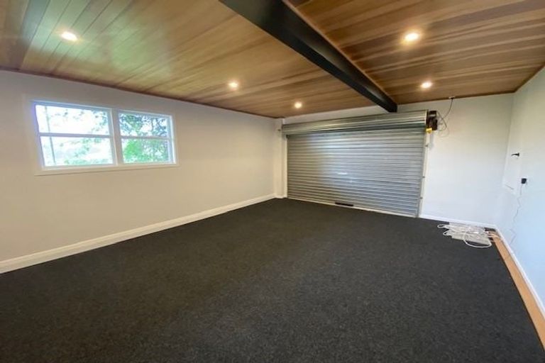 Photo of property in 25 Breton Grove, Kingston, Wellington, 6021