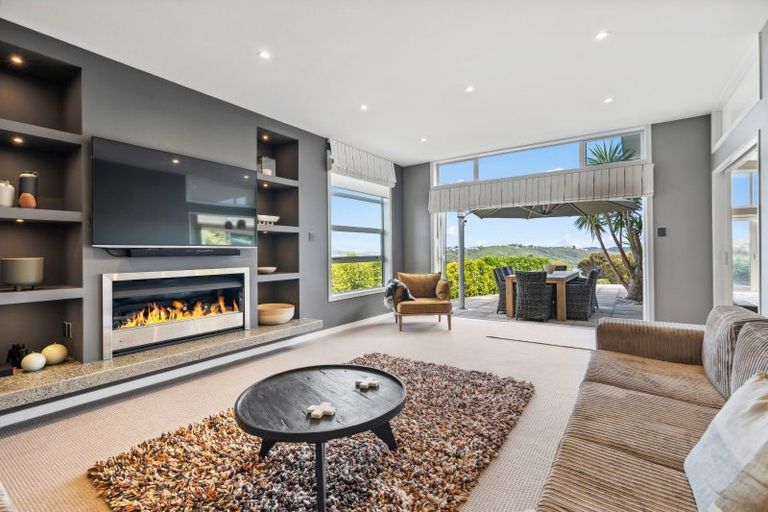 Photo of property in 14 Dornoch Place, Papakowhai, Porirua, 5024