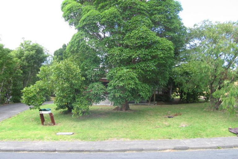 Photo of property in 1/7 Ludlow Terrace, Totara Vale, Auckland, 0627