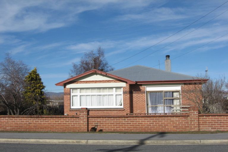 Photo of property in 10 Caulfeild Street, Ranfurly, 9332