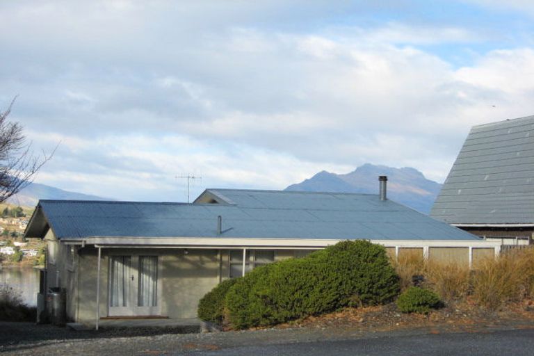 Photo of property in 58 Andrews Road, Queenstown, 9300