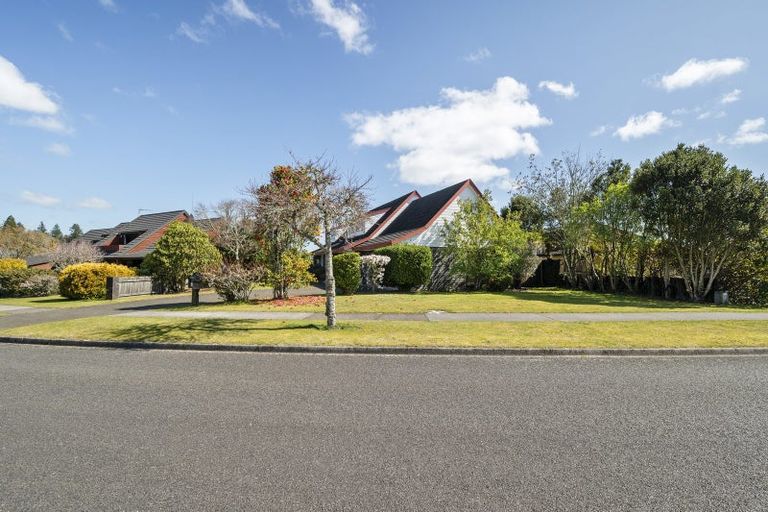 Photo of property in 14 Walford Drive, Lynmore, Rotorua, 3010