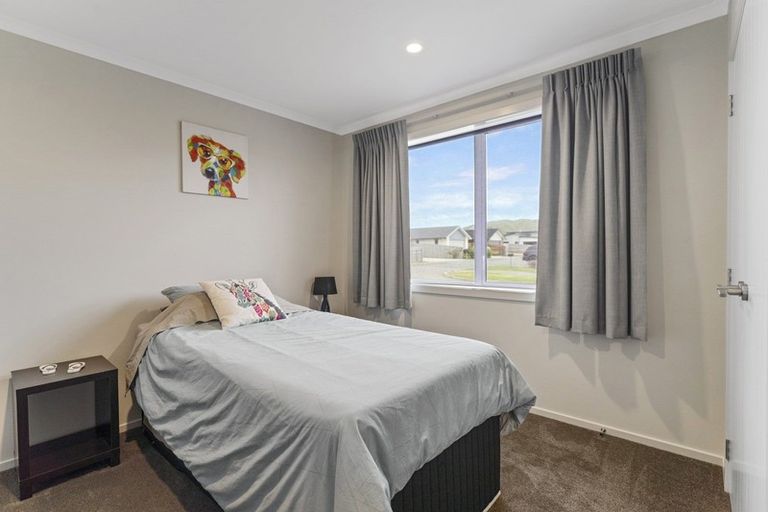 Photo of property in 3 Tapuhikura Street, Waikanae, 5036