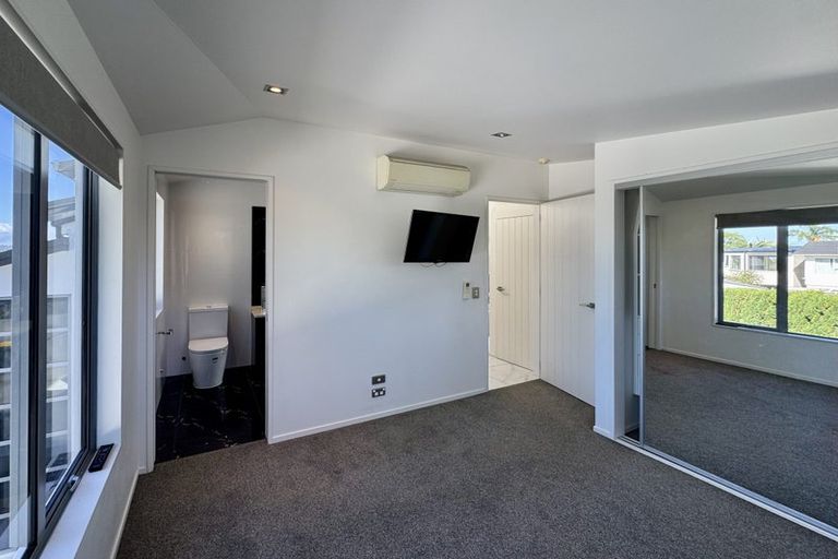Photo of property in 16 Bucklands Beach Road, Bucklands Beach, Auckland, 2012