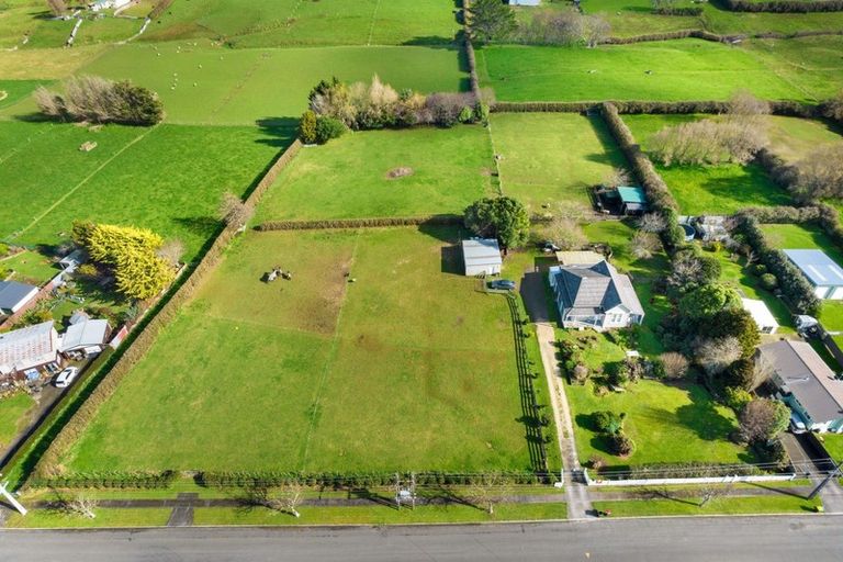 Photo of property in 25 Castle Street, Eltham, 4322