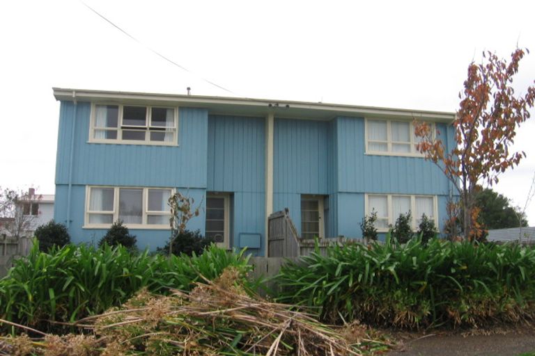 Photo of property in 8-10 Opie Place, Highbury, Palmerston North, 4412