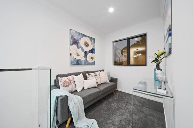 Photo of property in 29c Hywell Place, Manurewa, Auckland, 2102
