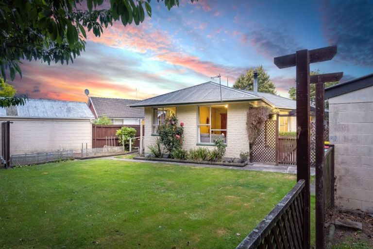 Photo of property in 6 Bidwell Place, Hillmorton, Christchurch, 8025