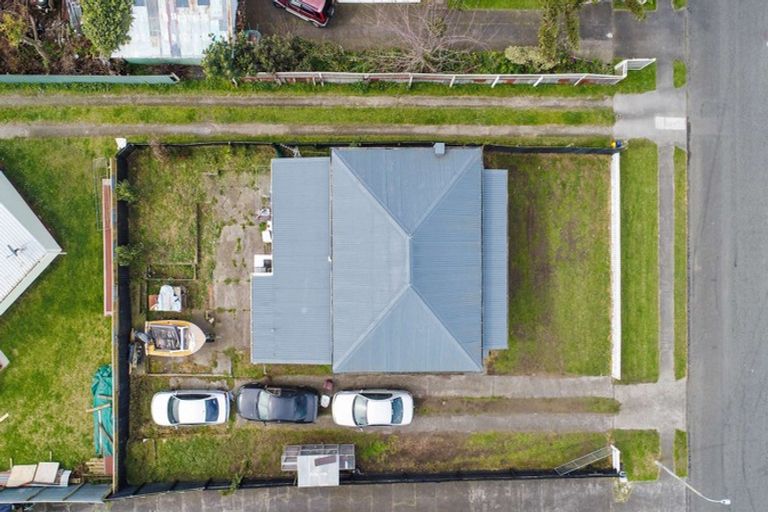 Photo of property in 90 Hinau Street, Castlecliff, Whanganui, 4501