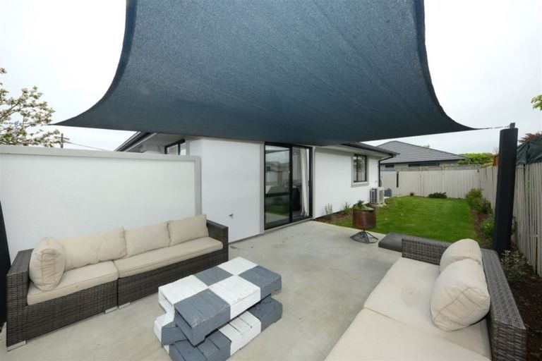 Photo of property in 174a Bowhill Road, New Brighton, Christchurch, 8083