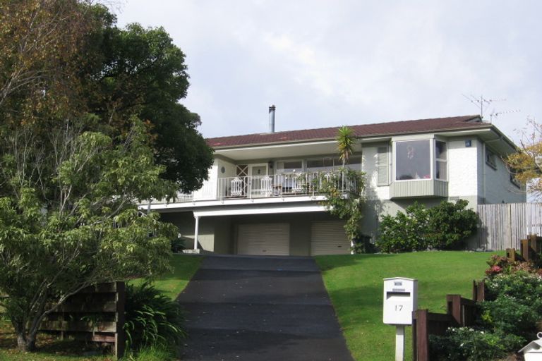 Photo of property in 17 Andrea Place, Sunnyhills, Auckland, 2010