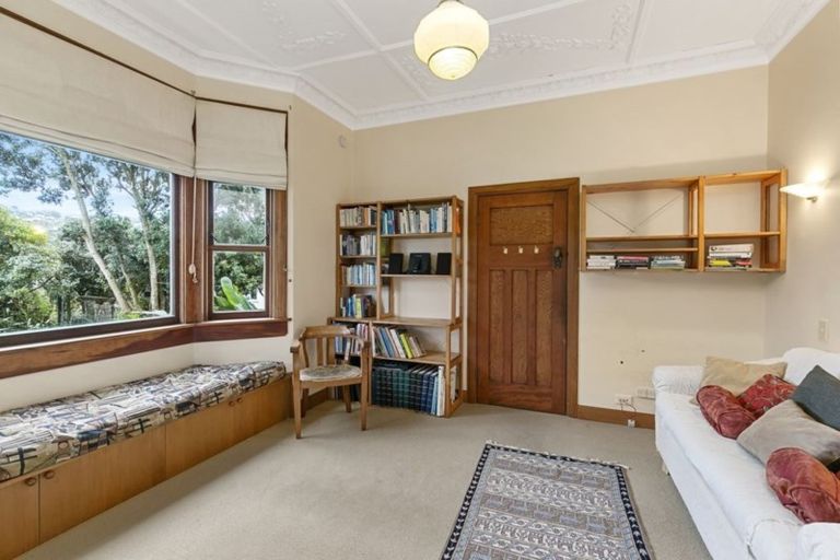 Photo of property in 16 Chatham Street, Berhampore, Wellington, 6023