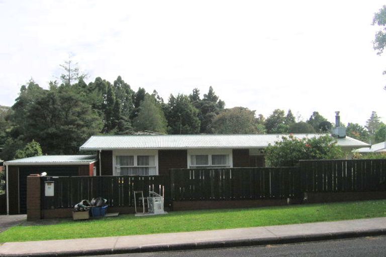 Photo of property in 27 Daffodil Street, Titirangi, Auckland, 0604