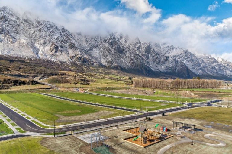 Photo of property in 436 Kingston Road, Jacks Point, Queenstown, 9371