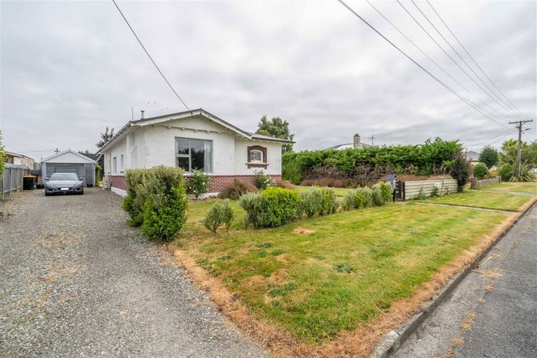 Photo of property in 8 Waverley Street, East Gore, Gore, 9710