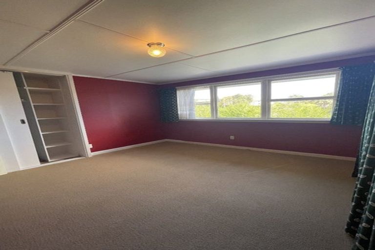 Photo of property in 18 Triangle Road, Massey, Auckland, 0614