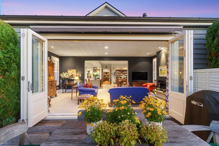 Photo of property in 10 Calliope Road, Devonport, Auckland, 0624
