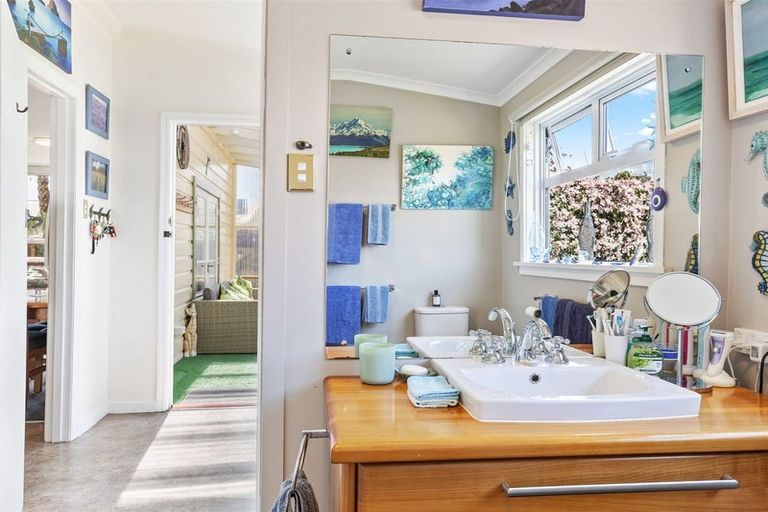 Photo of property in 169 Romilly Street, Westport, 7825