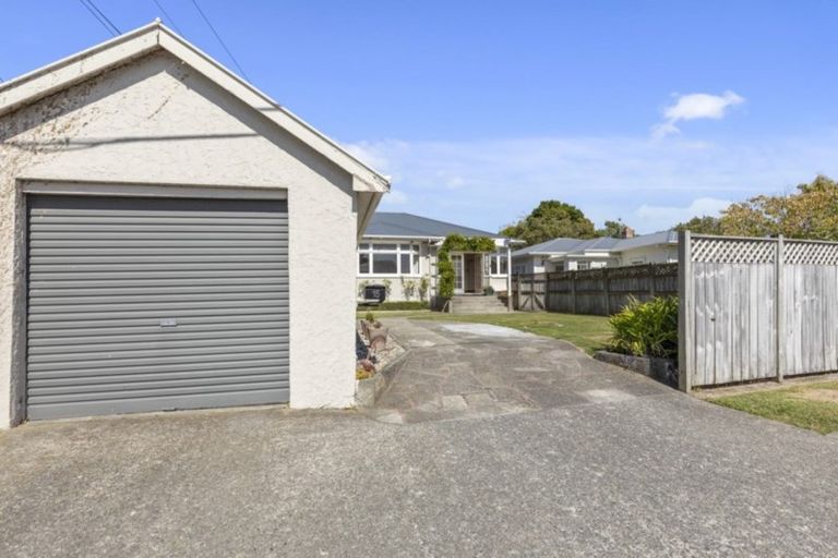 Photo of property in 15 Brasell Street, Fairfield, Lower Hutt, 5011
