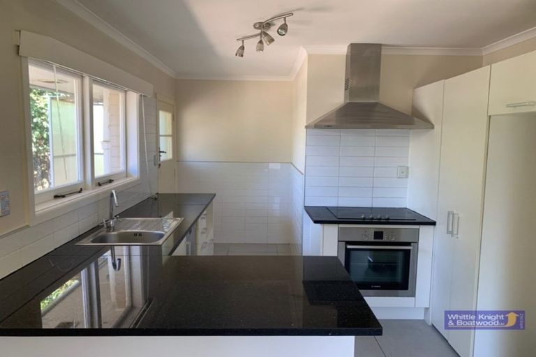 Photo of property in 2/14 Ashfield Place, Ilam, Christchurch, 8041