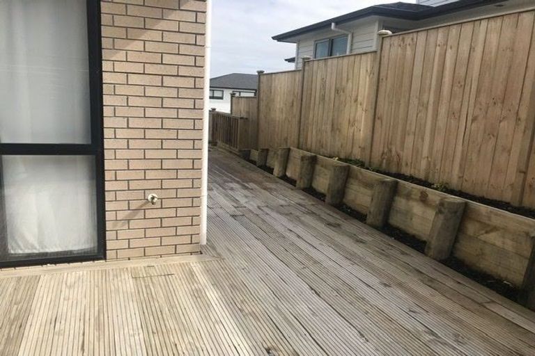 Photo of property in 58 Cirrus Way, Ranui, Auckland, 0612