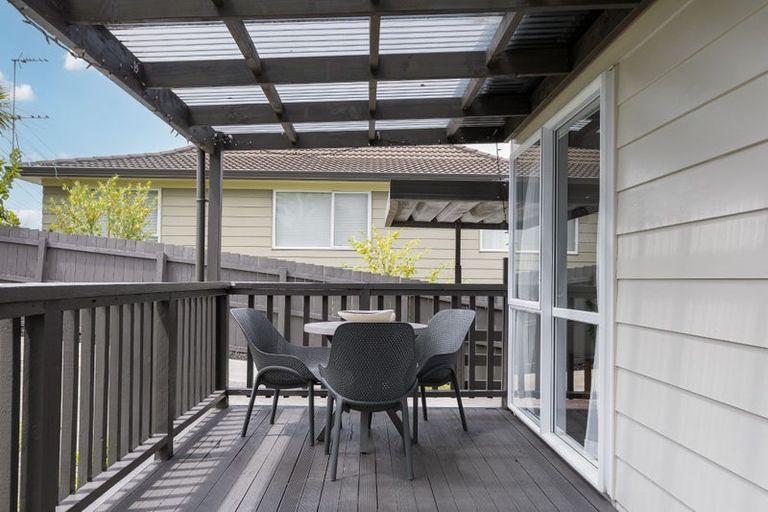 Photo of property in 55 Triangle Road, Massey, Auckland, 0614