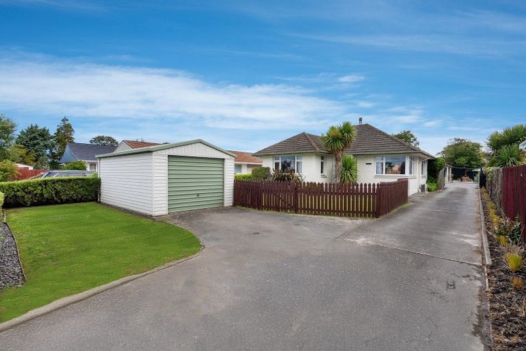 Photo of property in 205 Main North Road, Redwood, Christchurch, 8051