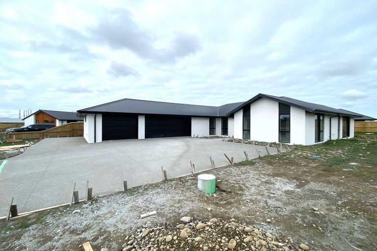 Photo of property in 37 Suffolk Drive, Kirwee, 7571