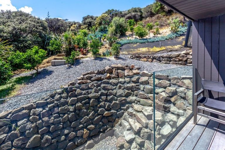 Photo of property in 90 Harbour View Road, Coromandel, 3581