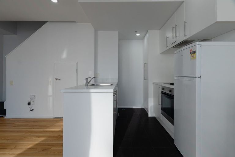 Photo of property in Q-central 44-58 Apartments, 6d/56 Liverpool Street, Auckland Central, Auckland, 1010
