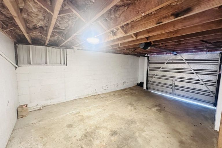 Photo of property in 151 Bleakhouse Road, Mellons Bay, Auckland, 2014