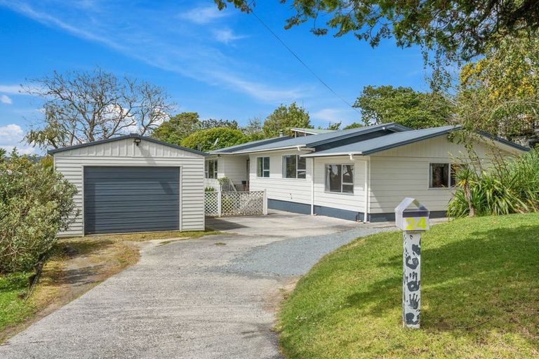 Photo of property in 24 Hilltop Avenue, Morningside, Whangarei, 0110
