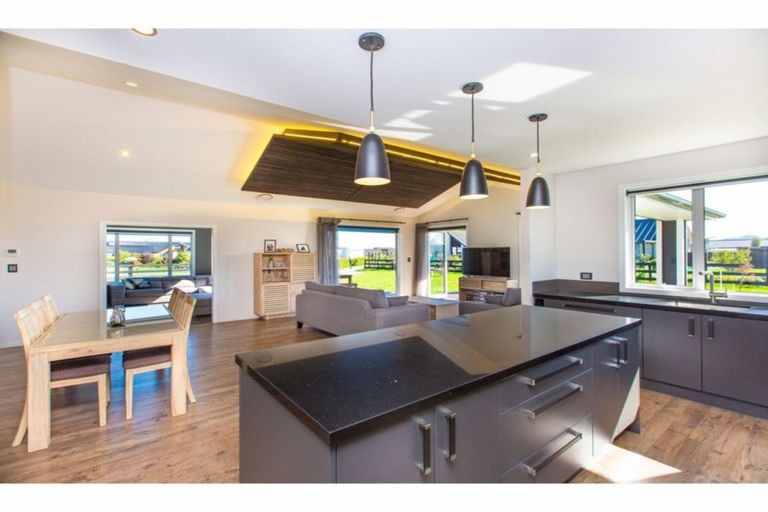 Photo of property in 33 Baxter Michael Crescent, Cambridge, 3434