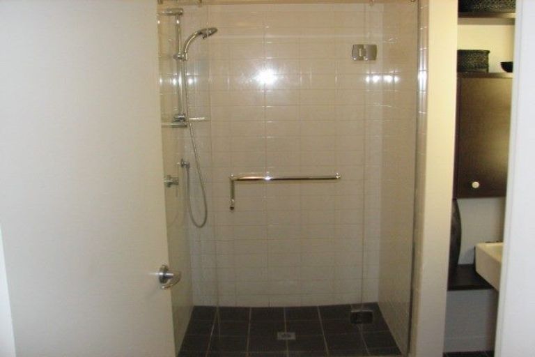 Photo of property in Montreaux Apartments, 4k/164 The Terrace, Wellington Central, Wellington, 6011