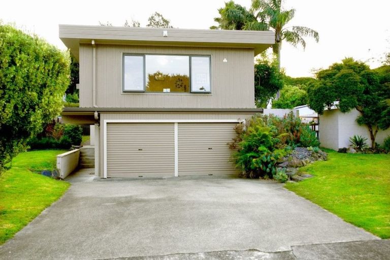 Photo of property in 8 Kavanagh Place, Opaheke, Papakura, 2113