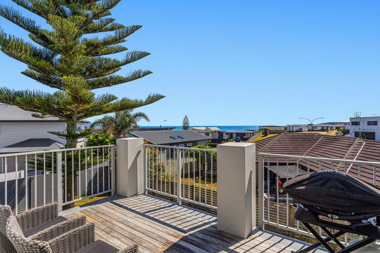Photo of property in 24 Ocean View Road, Coastlands, Whakatane, 3120