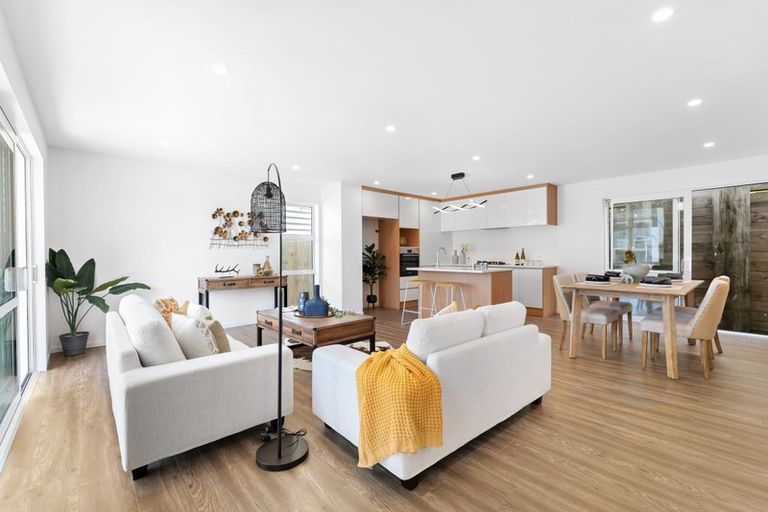 Photo of property in 1/4118b Great North Road, Glen Eden, Auckland, 0602