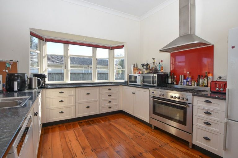 Photo of property in 24 Hilton Road, Carterton, 5713