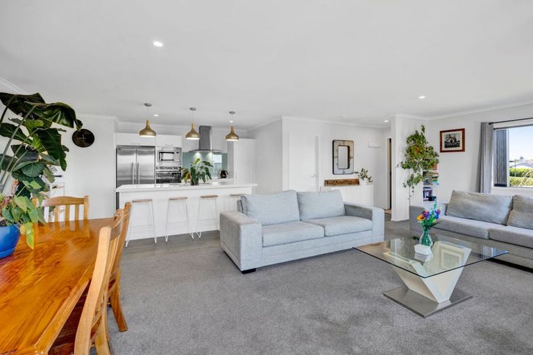 Photo of property in 31 Jules Crescent, Bell Block, New Plymouth, 4312