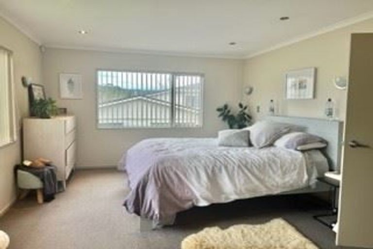 Photo of property in 36d Godley Road, Green Bay, Auckland, 0604