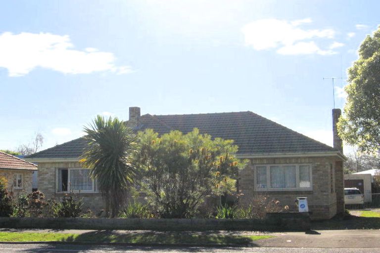 Photo of property in 27 Naylor Street, Hamilton East, Hamilton, 3216